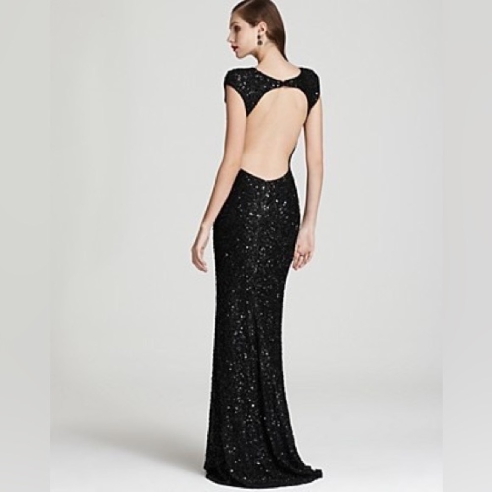 Reposhing, too small for me. Brand new- navy blue gown formal wedding or prom.